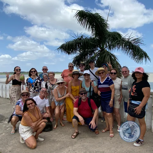 Grupo de turistas da Agência Amigos Pelo Mundo visitando Lençóis Maranhaenses São Luis, Maranhão